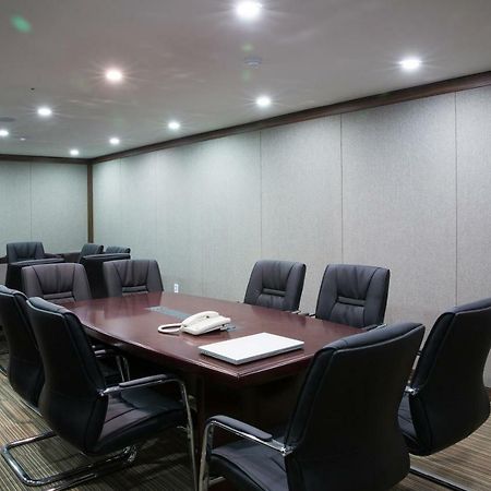 Hotel Mate Bundang Сеонгнам Екстериор снимка