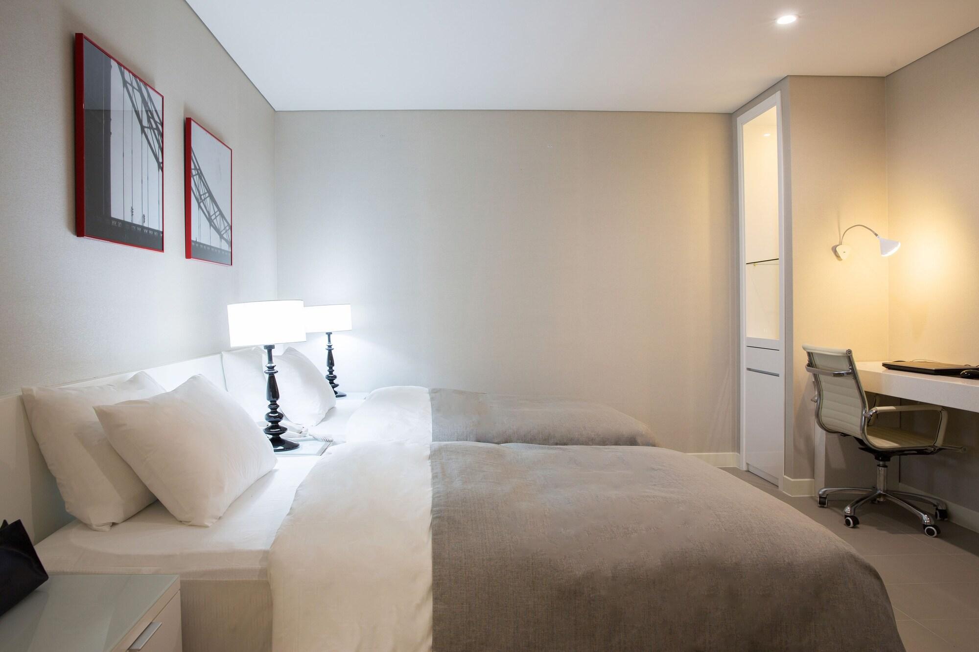 Hotel Mate Bundang Сеонгнам Екстериор снимка