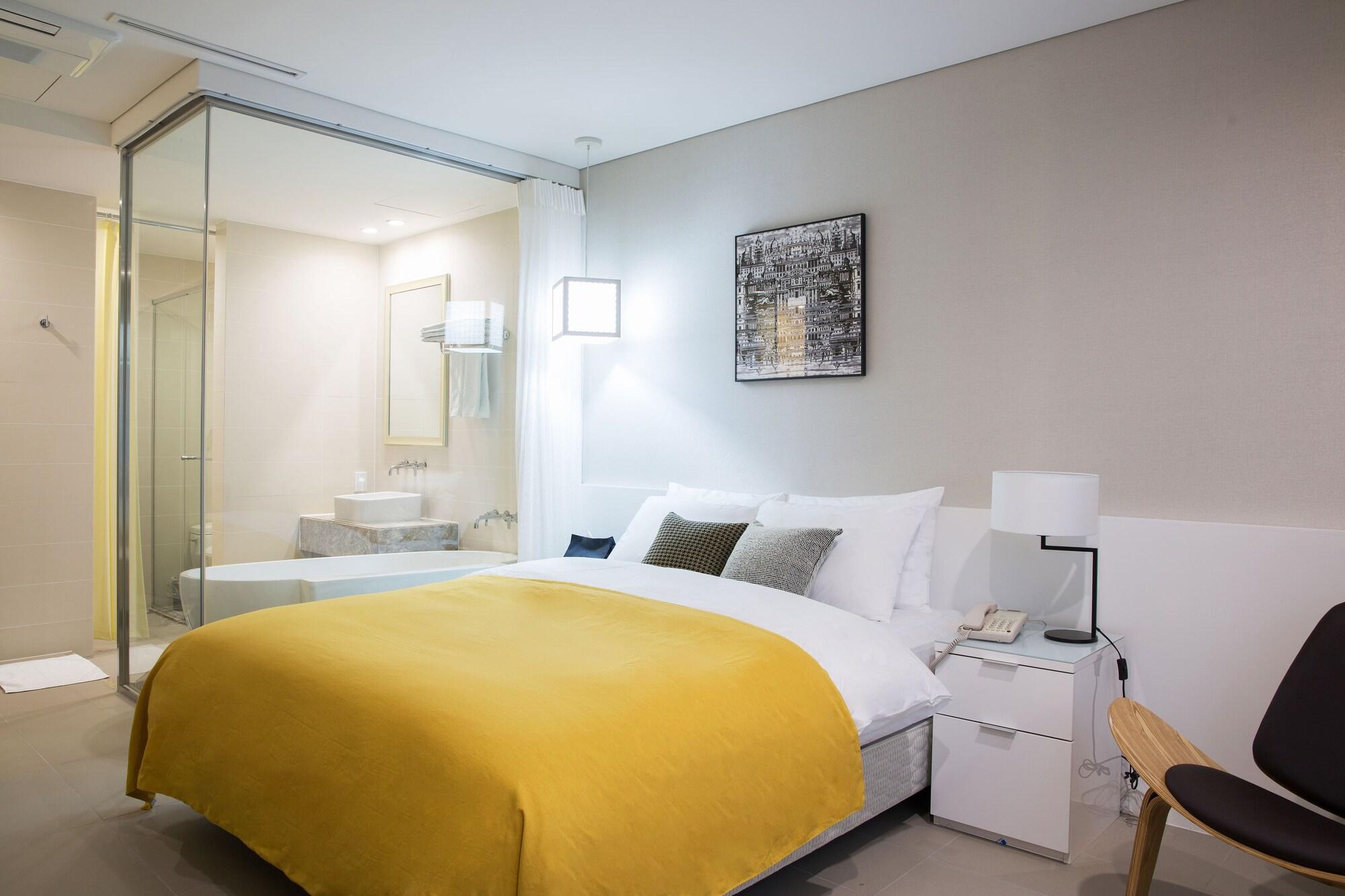 Hotel Mate Bundang Сеонгнам Екстериор снимка