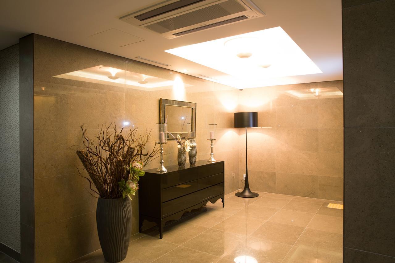 Hotel Mate Bundang Сеонгнам Екстериор снимка